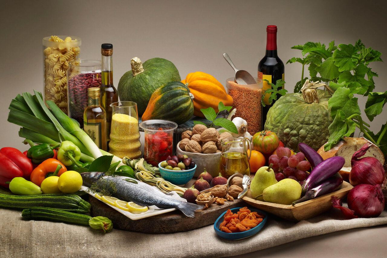 بررسی عوامل موثر در سوء تغذیه در زنان