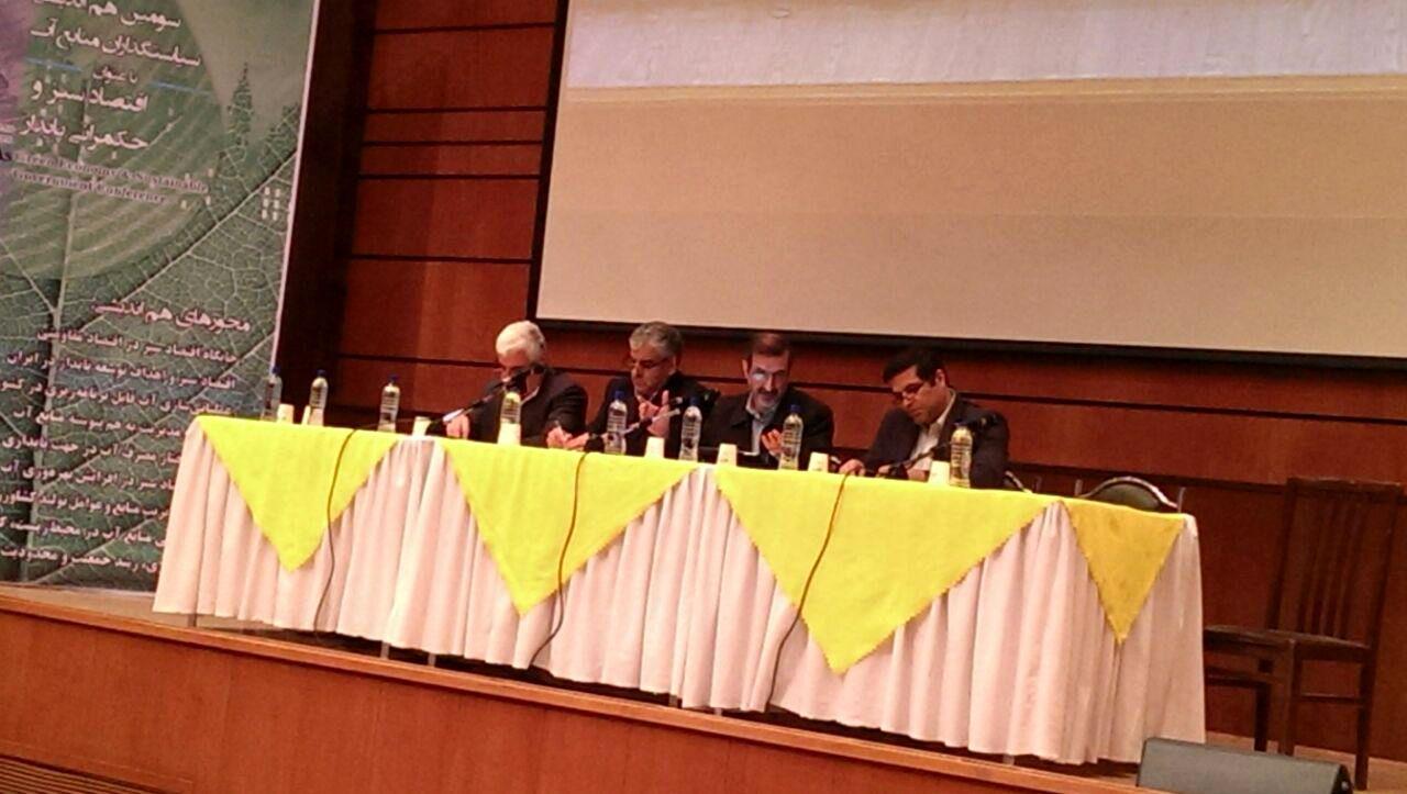 قوانین آب در عمل مورد غفلت واقع شده/ گره خوردن توسعه روستایی به کشاورزی اشتباه است/ تلاش برای به‌روز کردن فرمول‌های بخش آب