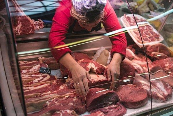 گرانی گوشت و مرغ در بازار تبریز/ وقتی خبری از نظارت نیست!