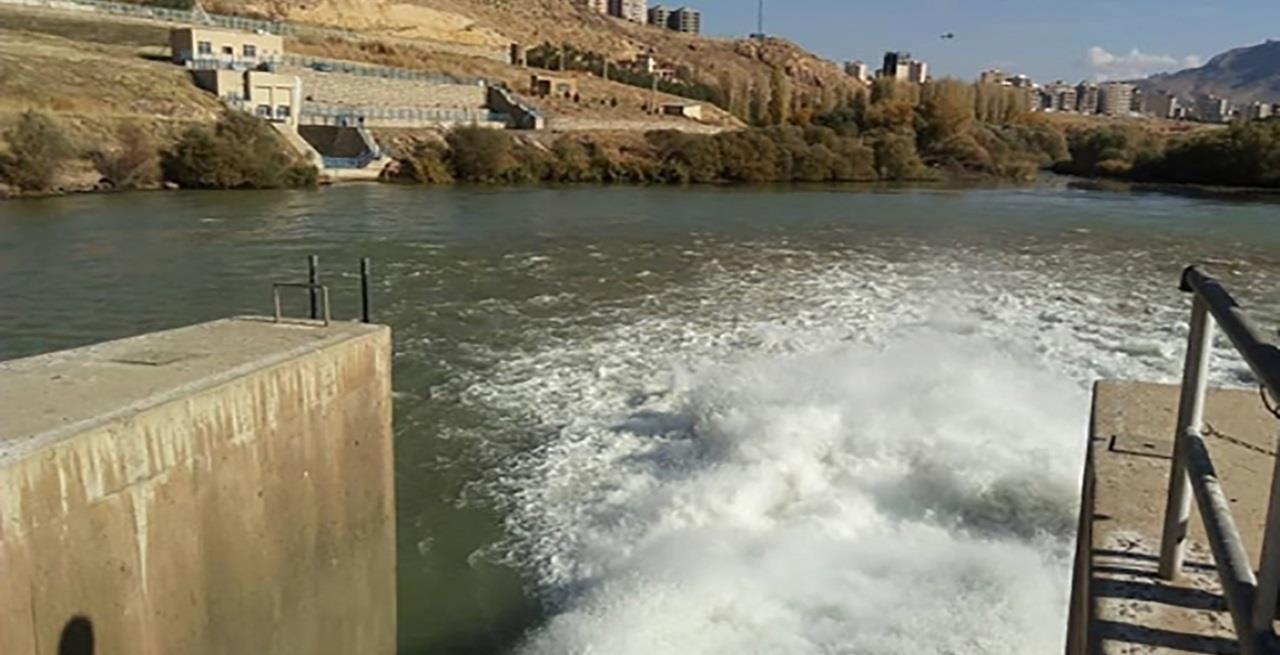 رهاسازی 5 میلیون متر مکعب آب از سد مهاباد