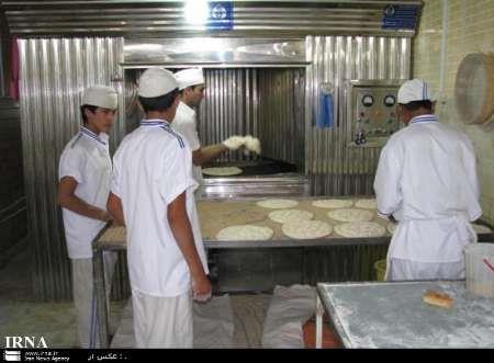 فرماندار: صدور مجوز نان روغنی جدید در خوی متوقف شود