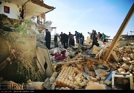 بسیج امکانات سازمان ها و نهادها برای یاری زلزله زدگان غرب کشور