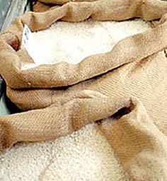 عرضه برنج خارجی به بهای 27 هزارریال/ کالاهای بازار ماه رمضان کافی است