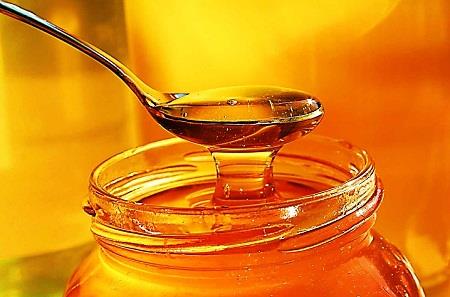 ضعف در نظارت باعث قوت گرفتن عرضه عسل تقلبی به بازار شده است