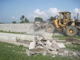 تخریب ساخت و ساز های غیر قانونی زمین کشاورزی در آمل
