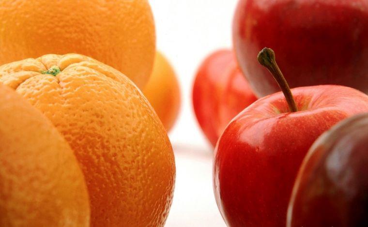 توافق خرید 40 هزار تن پرتقال و 20 هزار تن سیب از باغداران/ طرح واگذاری بازارچه‌های عرضه محصولات کشاورزی به تشکل‌ها عملیاتی شد