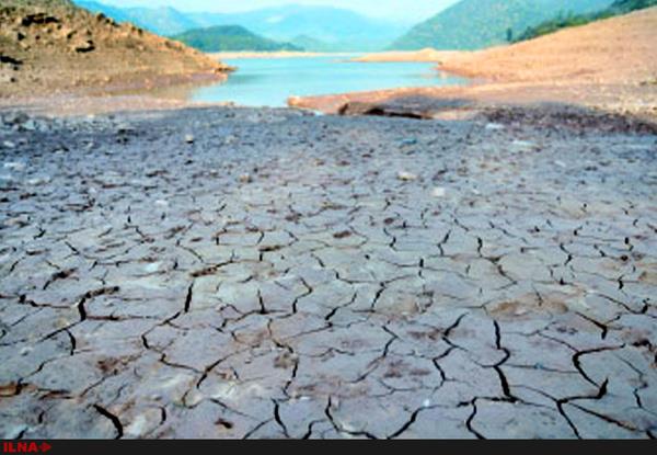 فقط ۱۰ درصد آب‌های سطحی ذخیره می‌شود/ برنامه‌‌ای برای مدیریت مصرف آب وجود ندارد