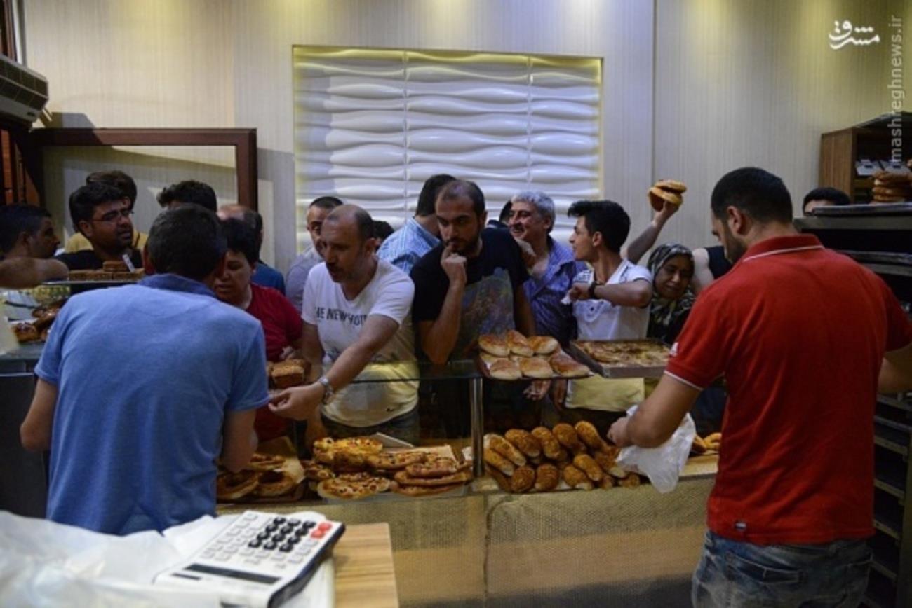 هجوم مردم ترکیه برای خرید نان + تصاویر