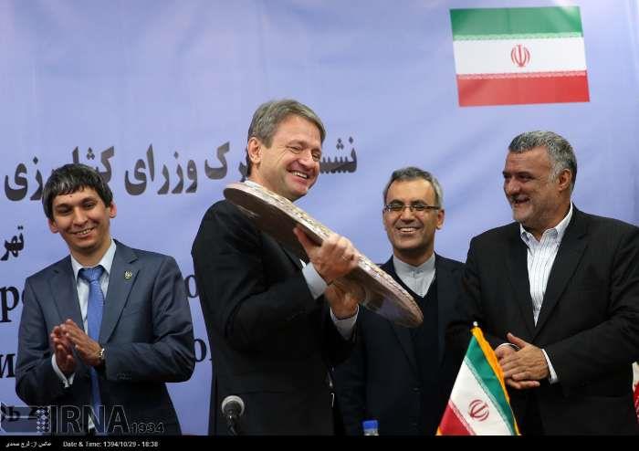 هدیه وزیر کشاورزی ایران به وزیر روسیه (عکس)