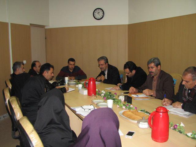 قوطی های سموم و کودهای شیمیایی تهدید جدی برای اراضی کشاورزی