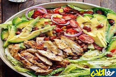 طرز تهیه سالاد مرغ و آوودکادو